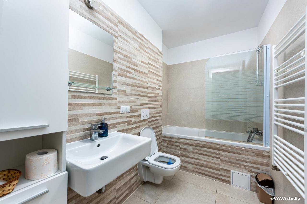 Apartament Mini Palais *